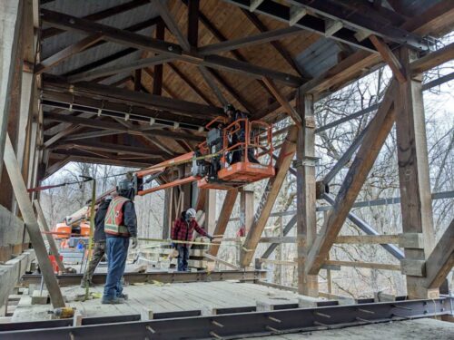 Le pont couvert d’Eustis se refait une beauté